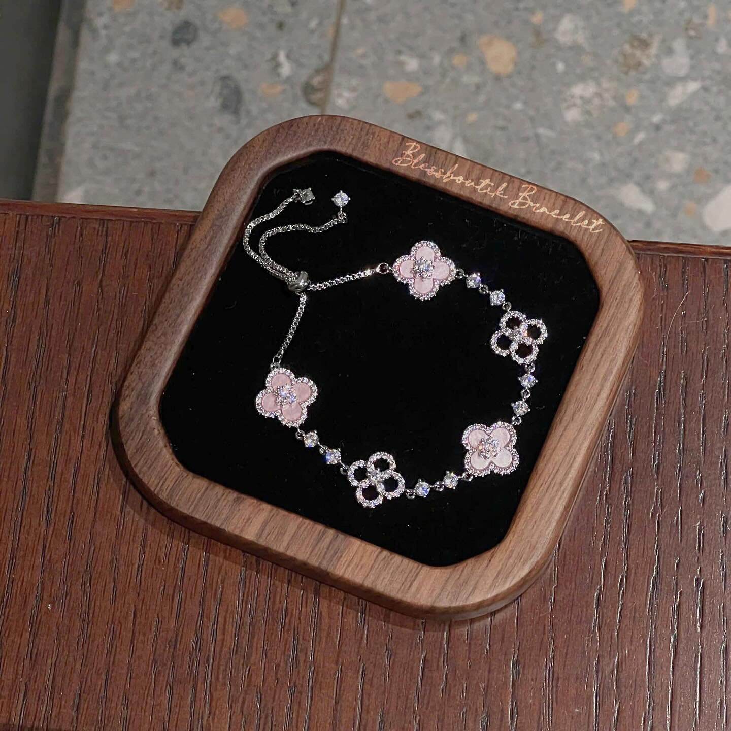 Sakura Cleef Bracelet
